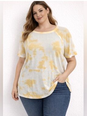 Plus Tie-Dye Short Sleeve Top in Yellow and Cream